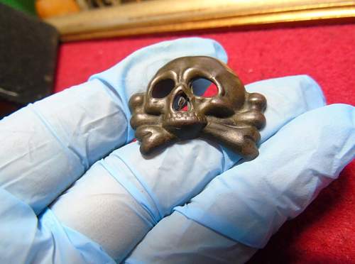 Skull-brooch.