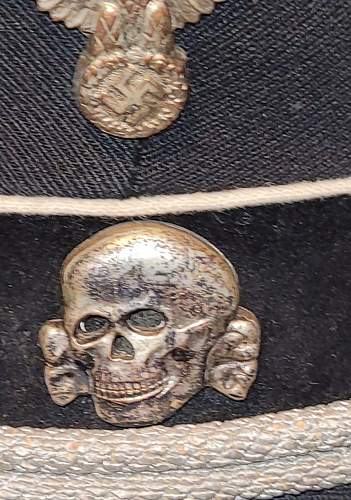 SS Adler and Totenkopf on a black A-SS visor