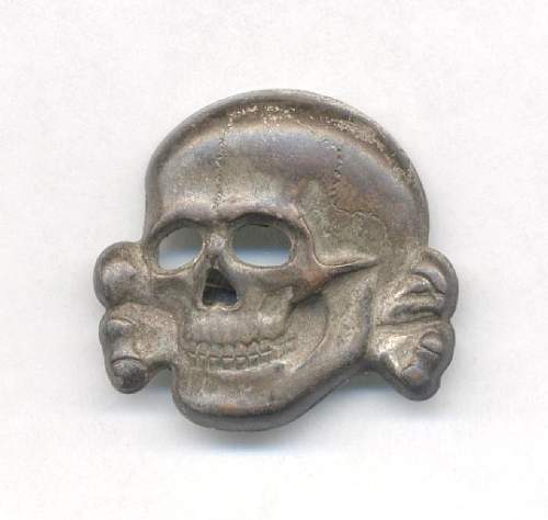 Totenkopf m1/52 Cap Badge