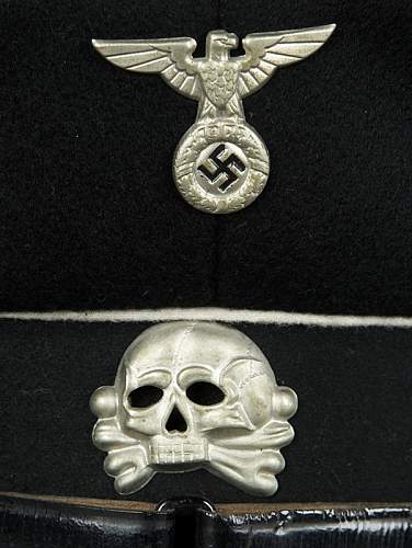 SS cap eagles and skulls