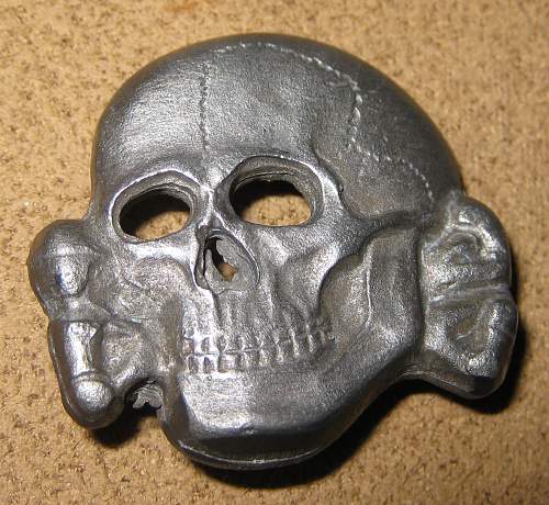 probably fake totenkopf 499/41