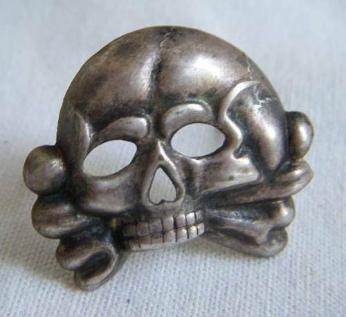 Early SS skull  ?