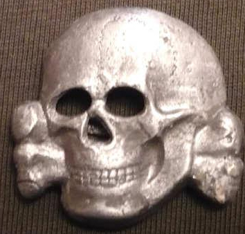 SS Totenkopf SP40 badge (real?)