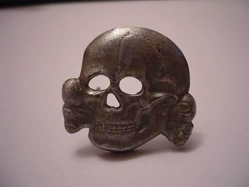 SS Totenkopf SP40 badge (real?)