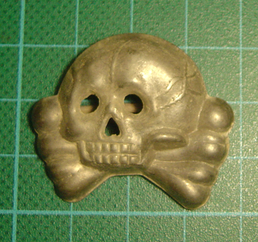 SS Totenkopf badge- Genuine?