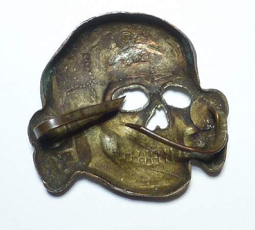 SS skull by Deschler - CupAl?