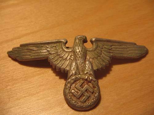SS cap eagle (SS Runes in diamond marked)