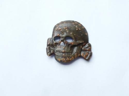 Unmarked  Halloween type SS skull