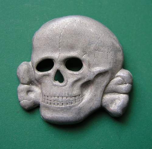 Please help with unmarked SS Cap Skull