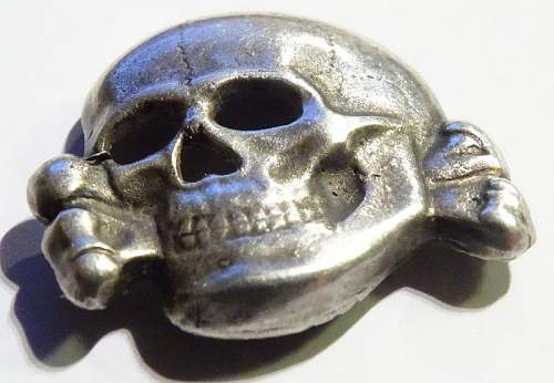 254/42 SS skull with 835 silver mark