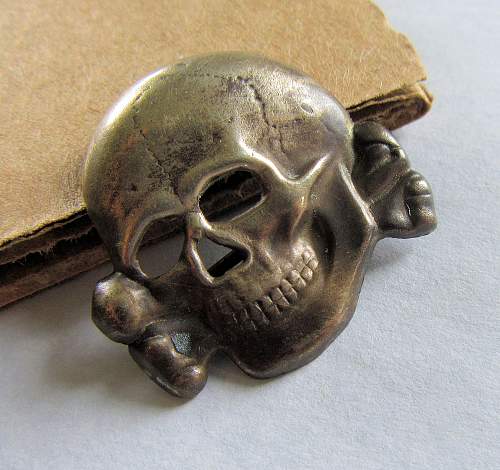 Unmarked SS skull: maker?