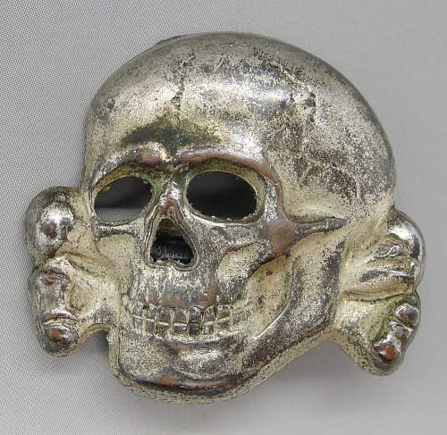 Unmarked SS skull: maker?