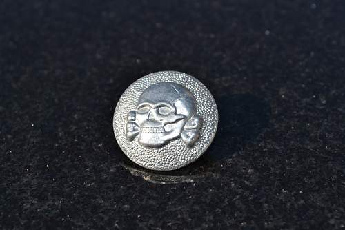 Help verifying SS-VT cap skull button?