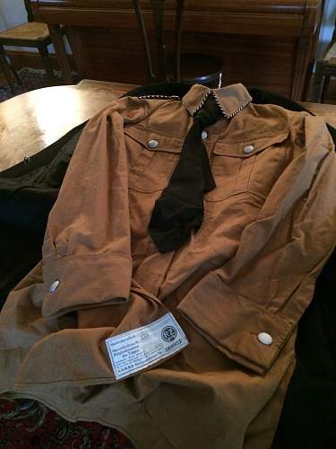About the brown SS service shirt