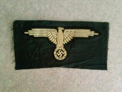 Tropical sleeve eagle and 13th Handschar patches, original ?
