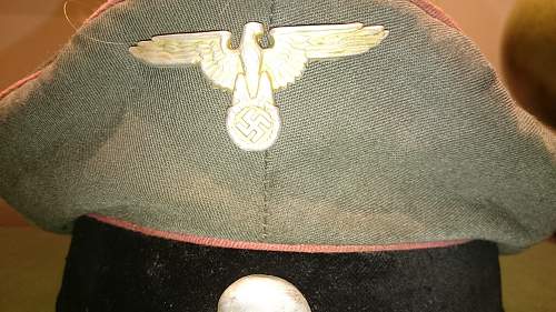 Waffen SS Feldbluse and Skull Cap found. Fake or real? Please Help!