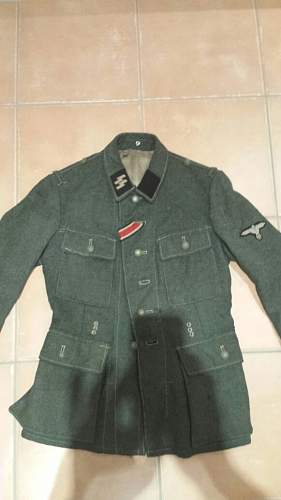 Feldbluse 43 with Insignias