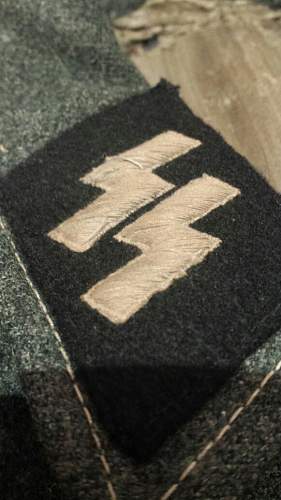 Feldbluse 43 with Insignias