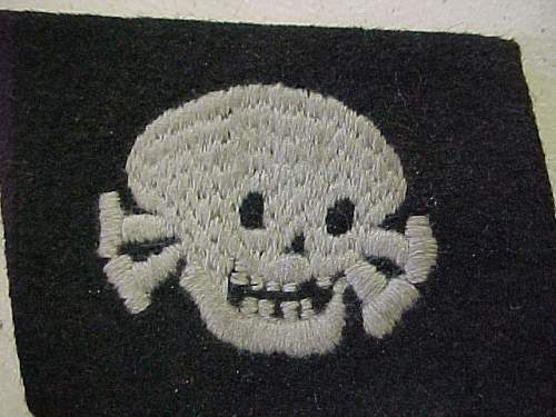 Supposed Totenkopf collar tab