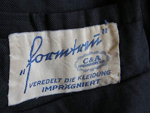 Totenkopfverbande Oberbayern Hauptstürmfuhrer's black service tunic for sale :-)