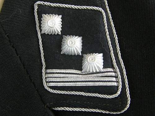 Totenkopfverbande Oberbayern Hauptstürmfuhrer's black service tunic for sale :-)