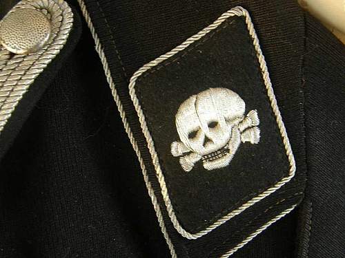 Totenkopfverbande Oberbayern Hauptstürmfuhrer's black service tunic for sale :-)