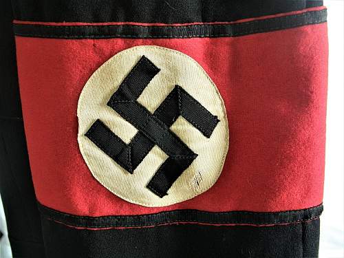 Totenkopfverbande Oberbayern Hauptstürmfuhrer's black service tunic for sale :-)