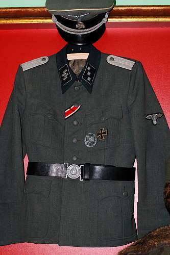 SS-Untersturmführer Tunic, infantry (res.pro.)