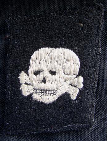 SS Totenkopf Collar tab