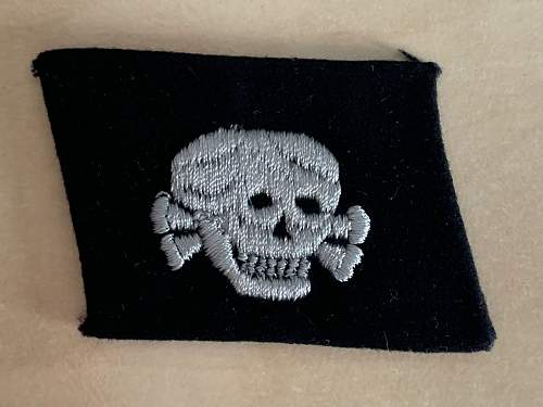 Dachau Totenkopf Collar tabs?