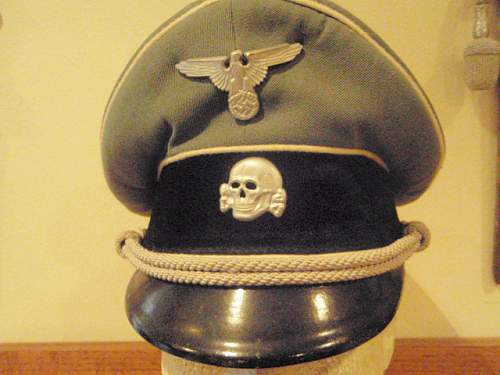 Totenkopf Officer's Mantel &amp; Visor Cap