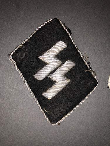 SS officer collar tabs