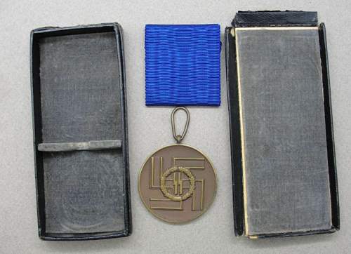 Cased SS 8 year service medal