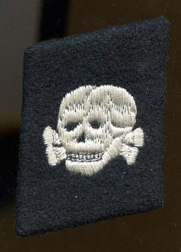 Totenkopf collar tab?