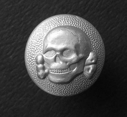 Is this original??.. Unmarked totenkopf button