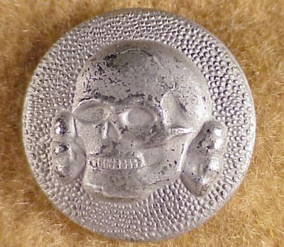 Totenkopf Button