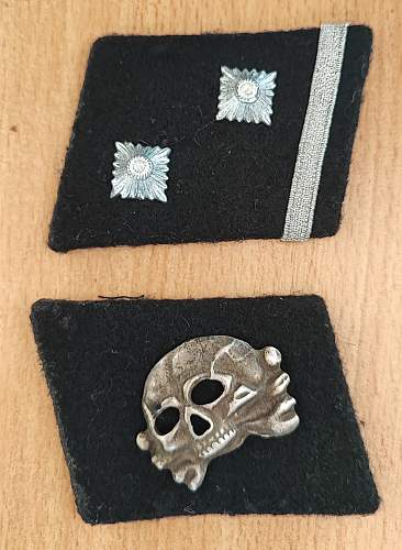 Please hellp determine are these Totenkopf Kragenspiegel Original or are they Fake