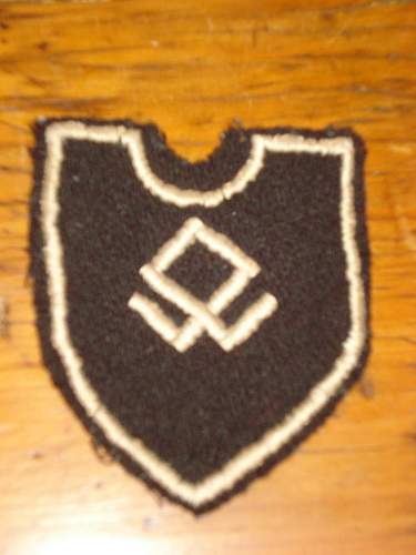 SS foreign division patch. Good or fake?