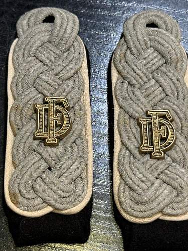 Ss officer der fuhrer cuff title and shoulder board with monogram