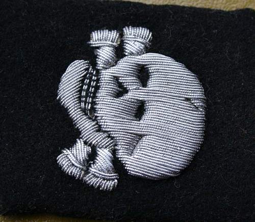 Totenkopf collar tab original?