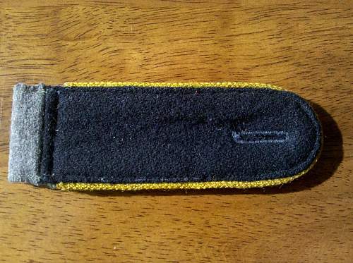 SS Cavalry or signals shoulder board