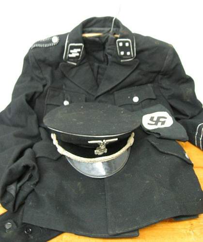 Black ss officer schirrmutze - suspicious