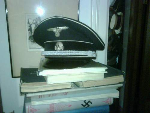 a black SS officer's cap of early make