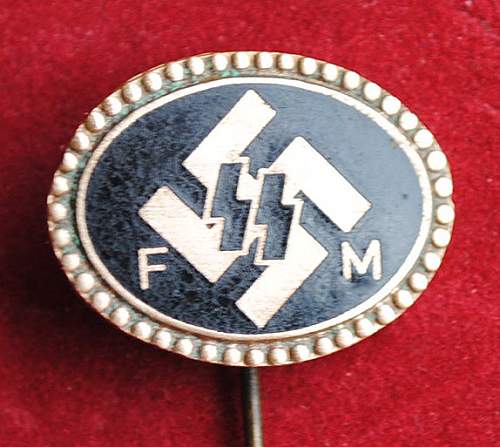 SS-FM badges