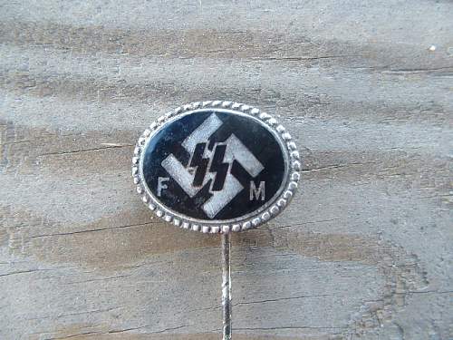 SS FM Membership pin