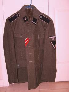 Highly doubt it's an SS tunic, but it may be another kind, possibly?