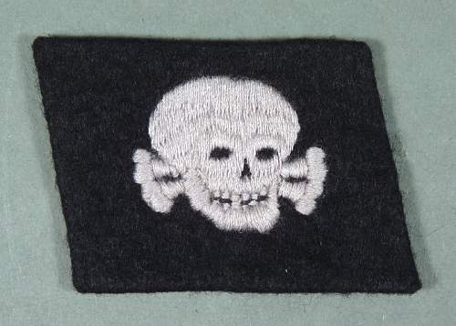 Totenkopf collar tabs