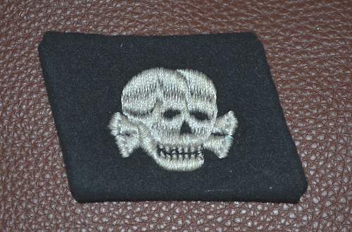 Totenkopf collar tab ......original?