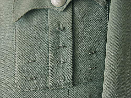 waffen ss tunic dodgy   at best
