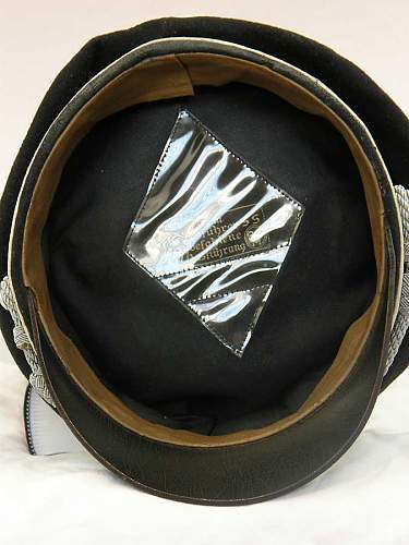 Help on Black SS officers visor